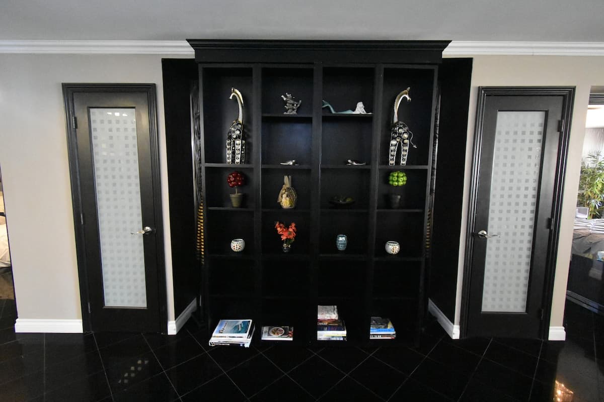 Place to stay in Honolulu · ★4.83 · 2 bedrooms · 4 beds · 2 private baths - Photo 3
