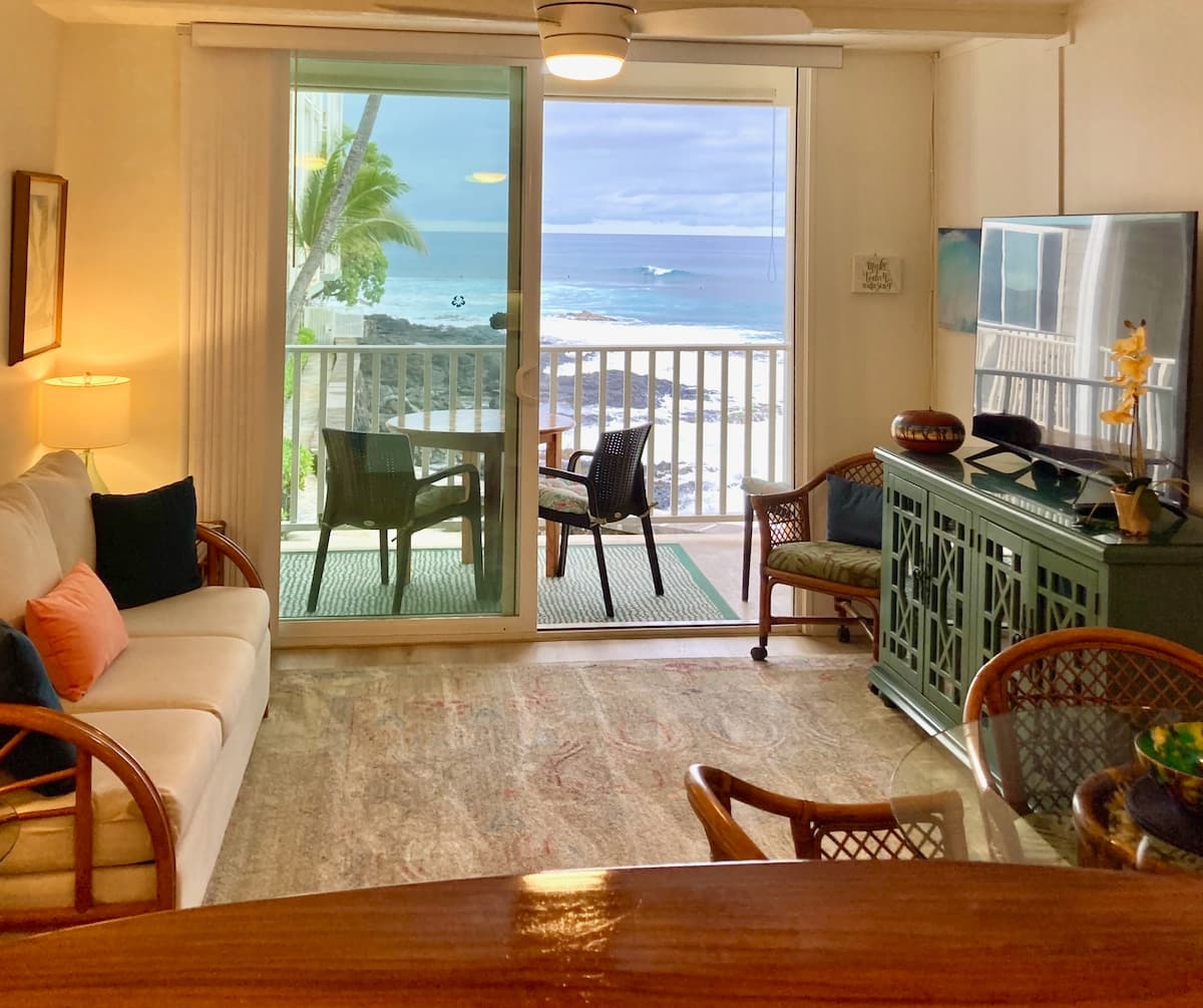Condo in Kailua-Kona · ★4.86 · 1 bedroom · 2 beds · 1 bath - Photo 2