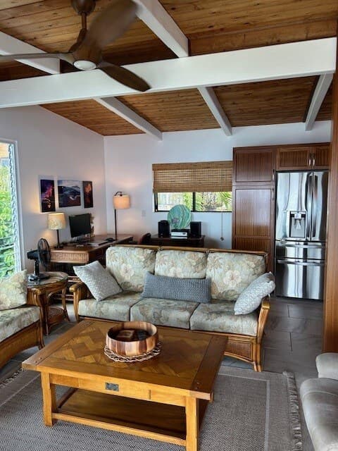 Home in Captain Cook · ★4.97 · 1 bedroom · 1 bed · 1 bath - Photo 2