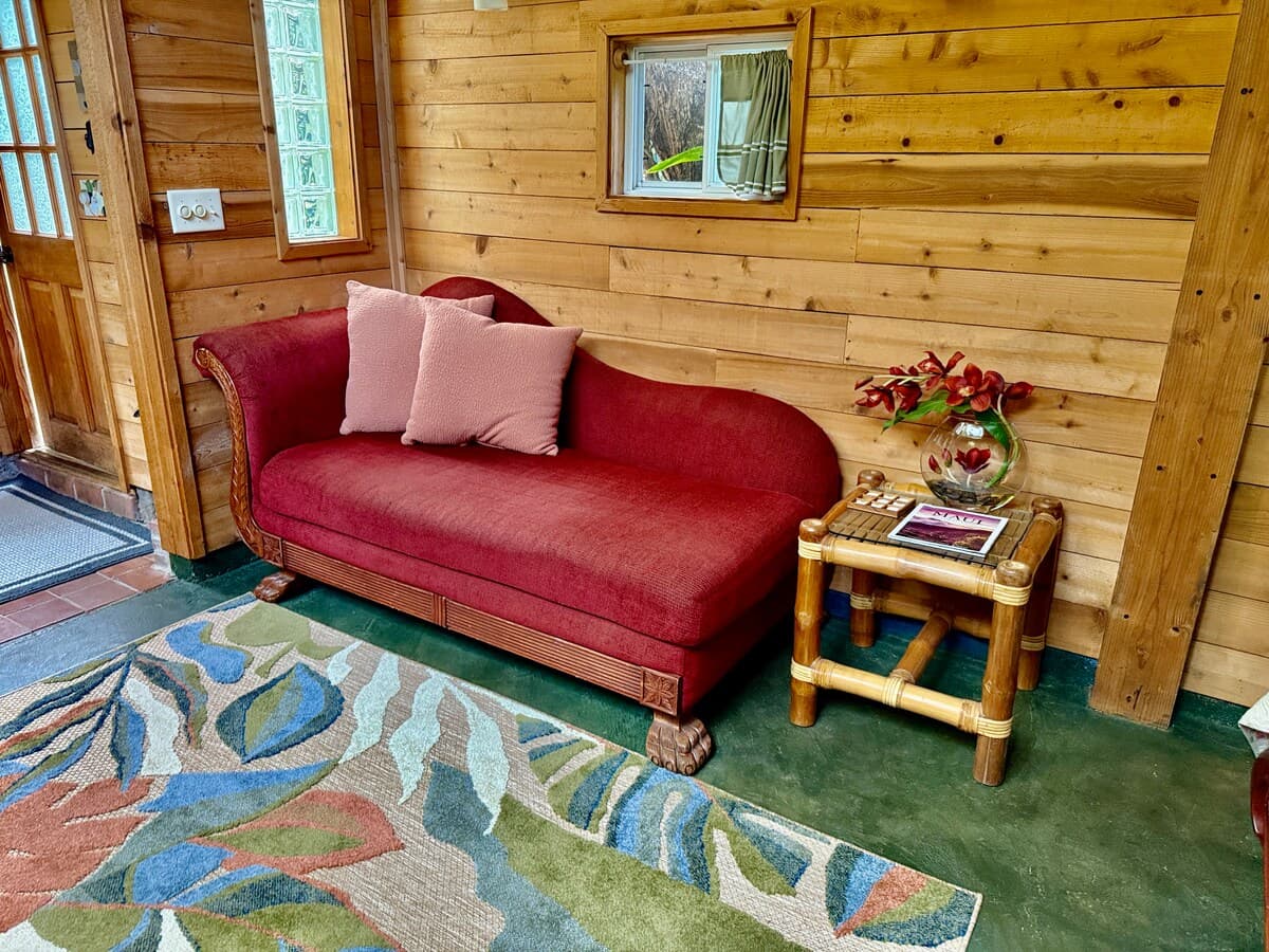 Adorable Gingerbread House Farm Stay, Makawao - Photo 1