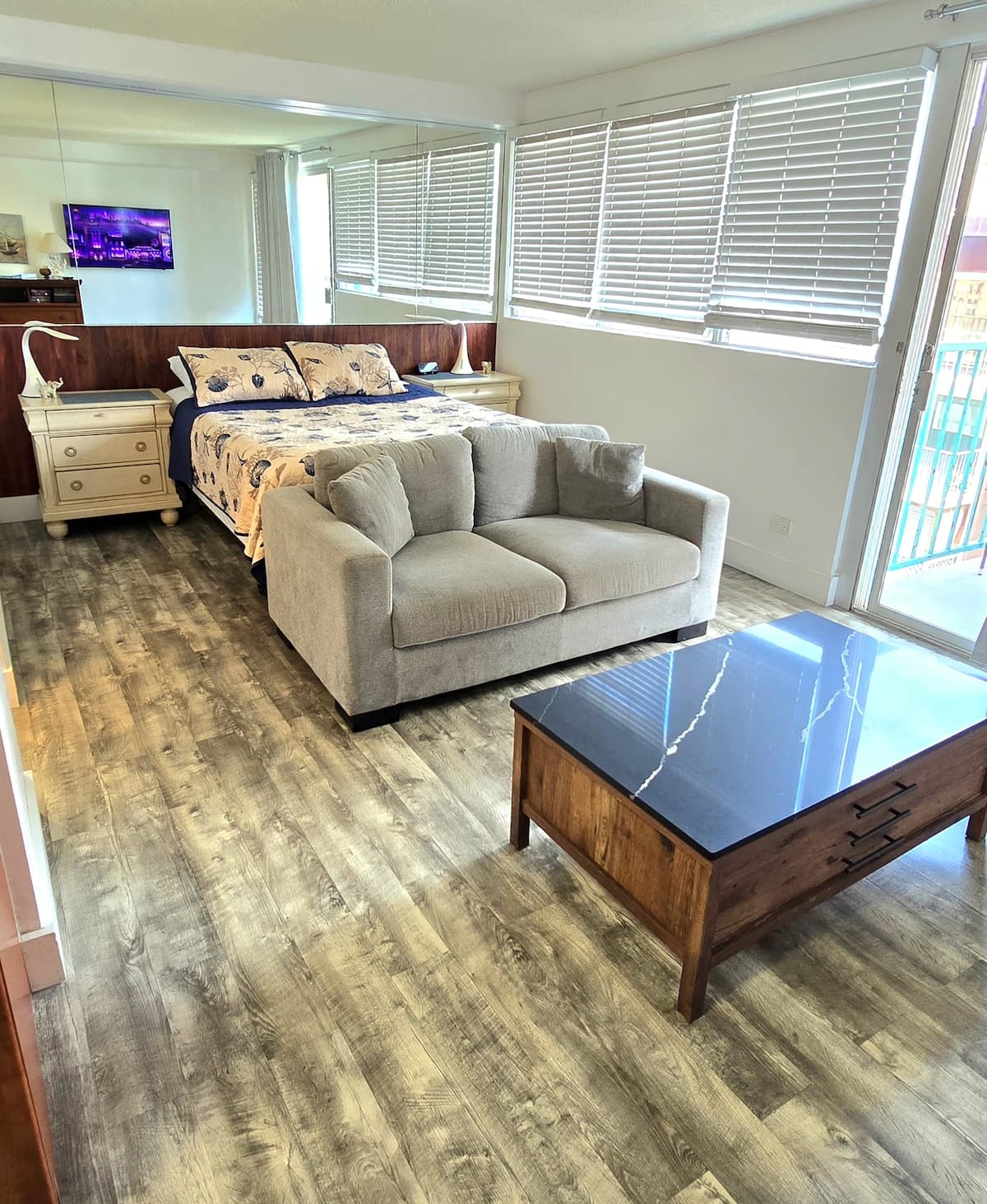 Wonderful, Updated, Waikiki Condo at Aloha Surf! - Photo 2