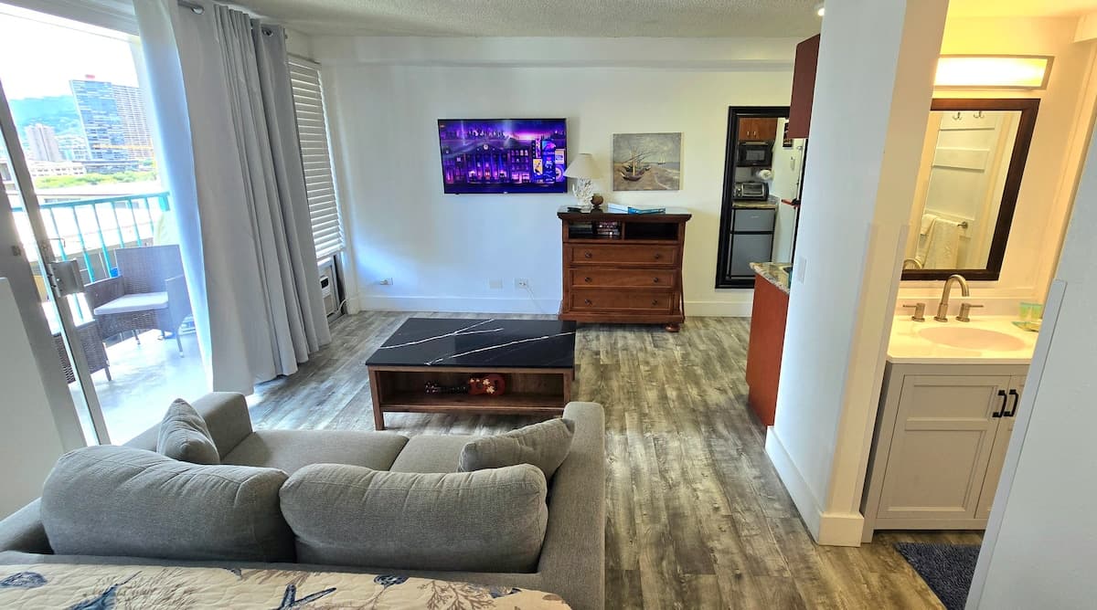 Wonderful, Updated, Waikiki Condo at Aloha Surf! - Photo 3