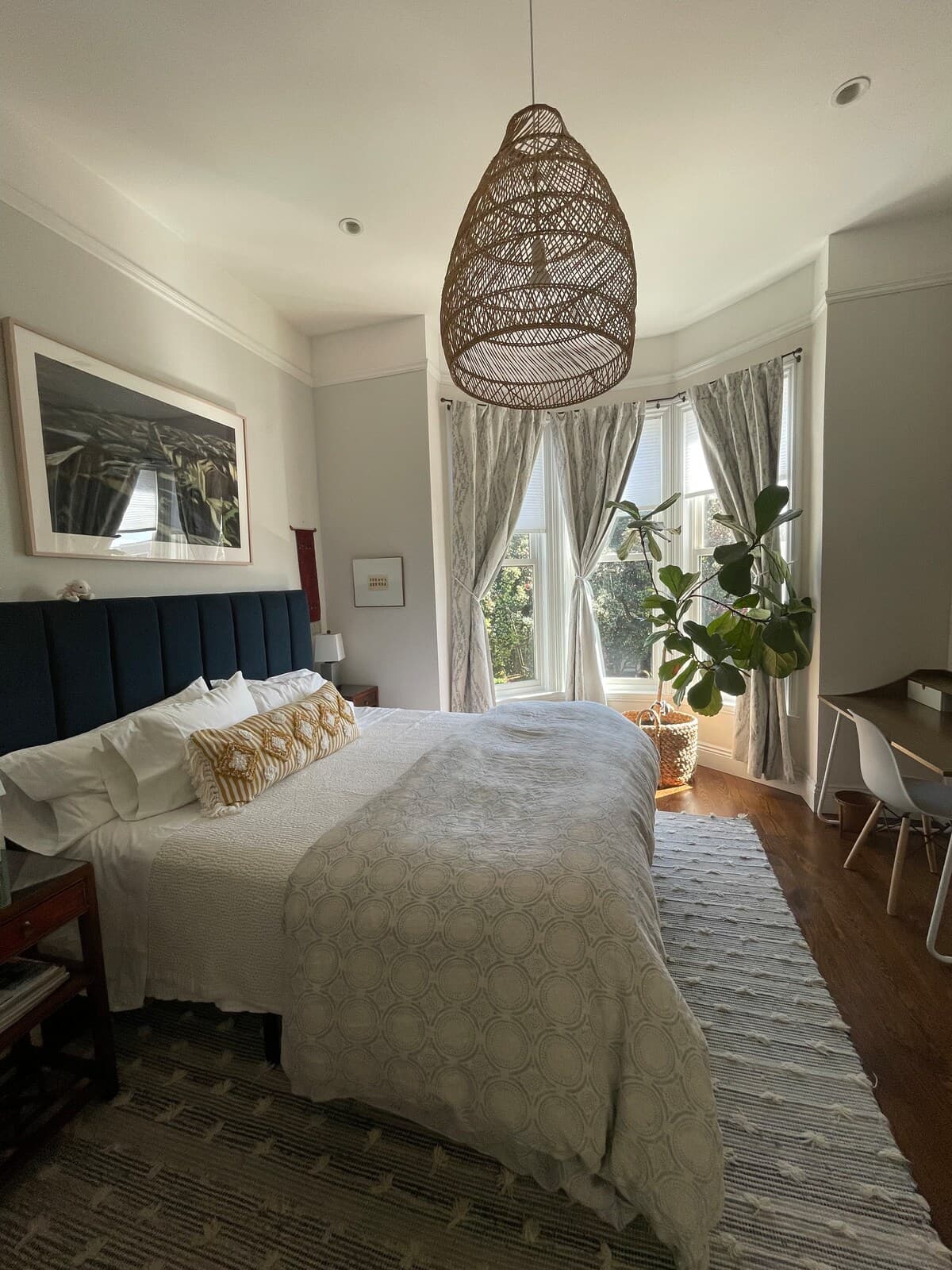 Victorian w/ Hot Tub, EV Charger, 70 TV - Photo 4