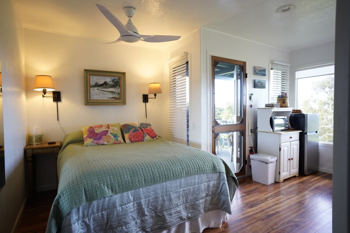 Home in Kapaau · ★4.86 · 1 bedroom · 2 beds · 1 private bath - Photo 1
