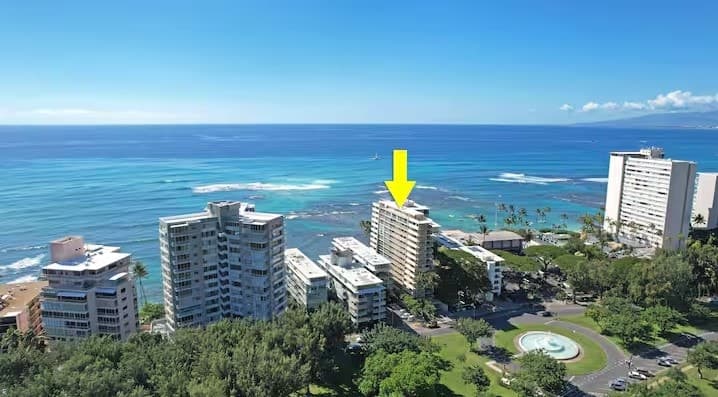 Condo in Honolulu · ★4.8 · Studio · 1 bed · 1 private bath - Photo 4