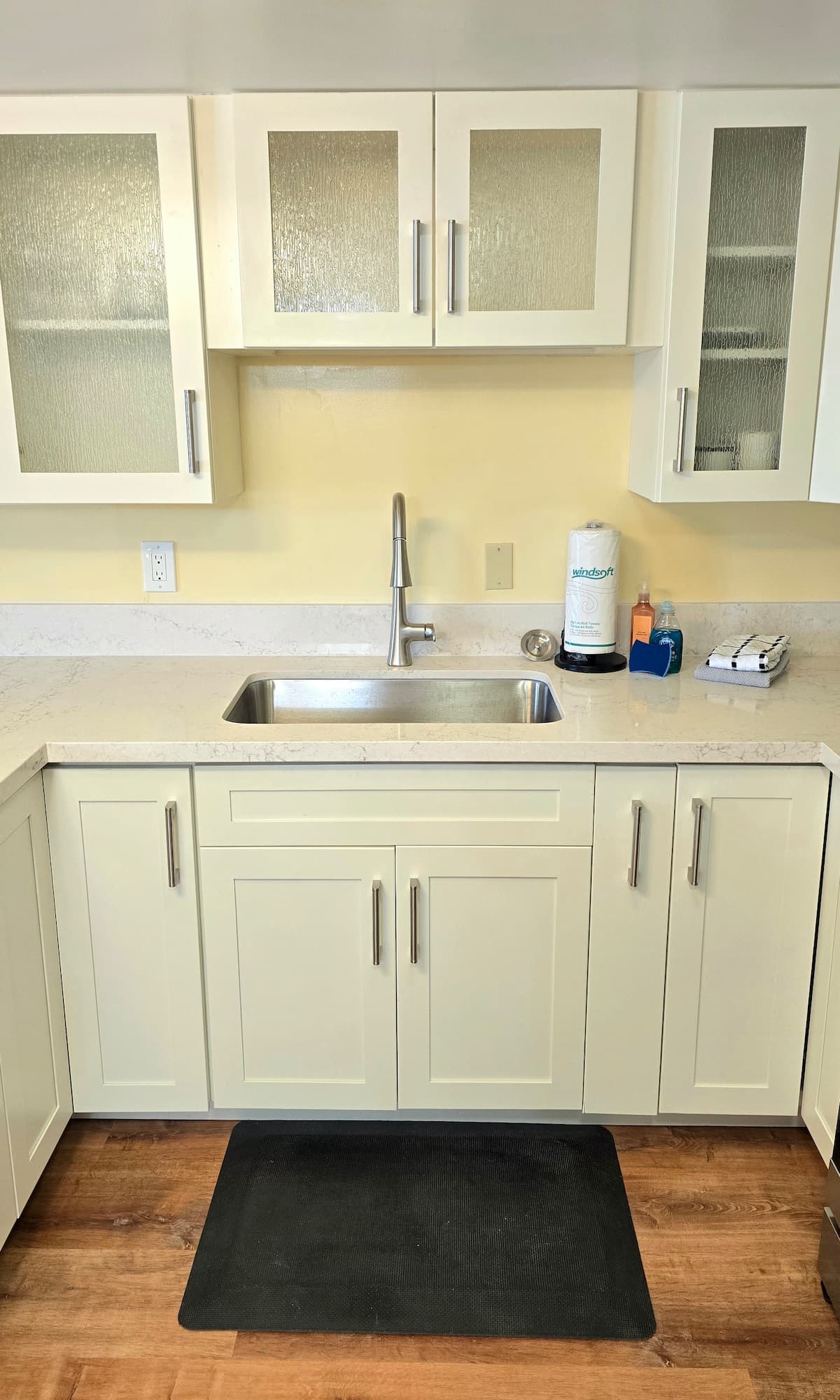 Condo in Honolulu · ★4.83 · 1 bedroom · 1 bed · 1 private bath - Photo 4
