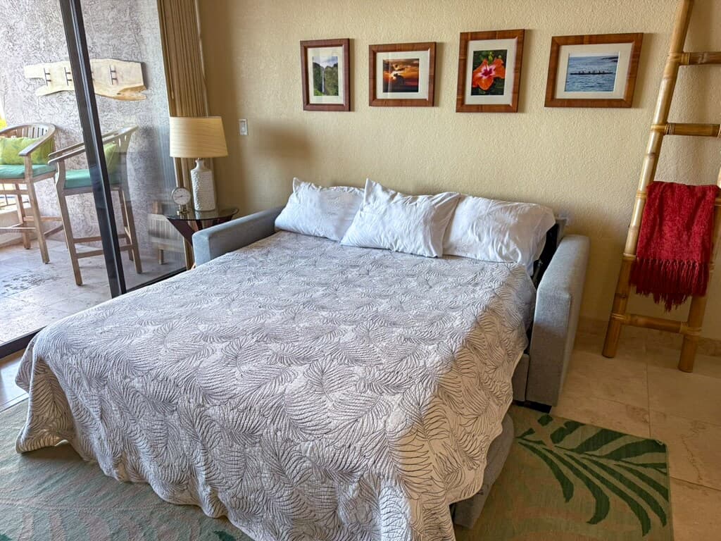 Condo in Kailua-Kona · ★4.97 · 1 bedroom · 2 beds · 1 bath - Photo 2