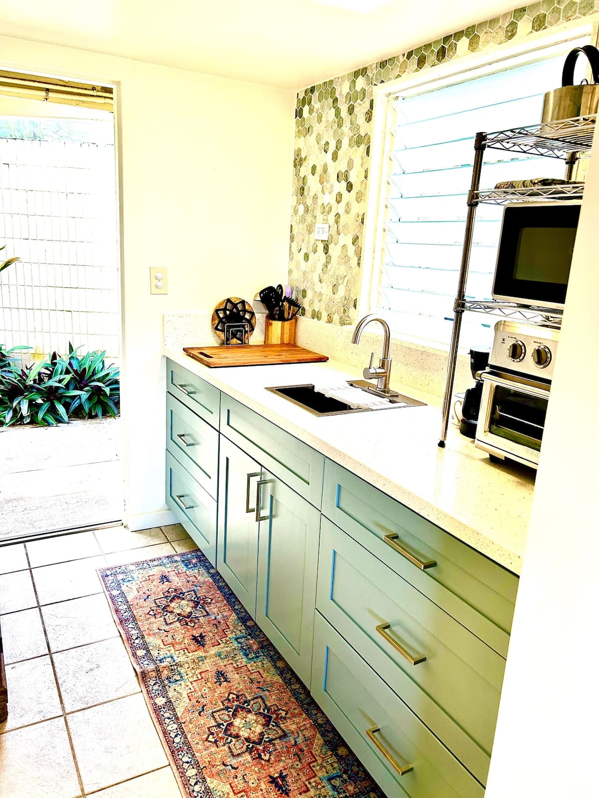 Condo in Hauula · ★4.77 · 1 bedroom · 3 beds · 1 private bath - Photo 5