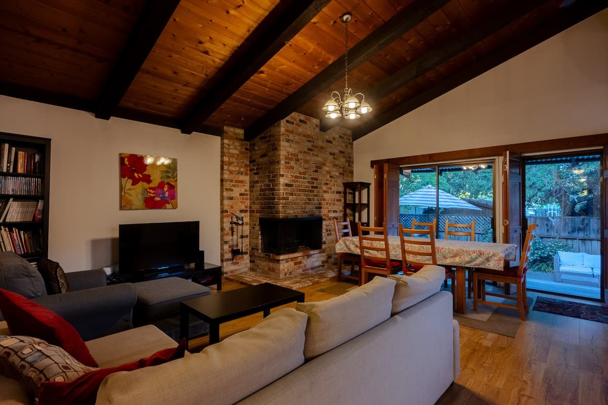 Sprawling Oak Sonoma House Near Plaza & Wineries - Photo 1