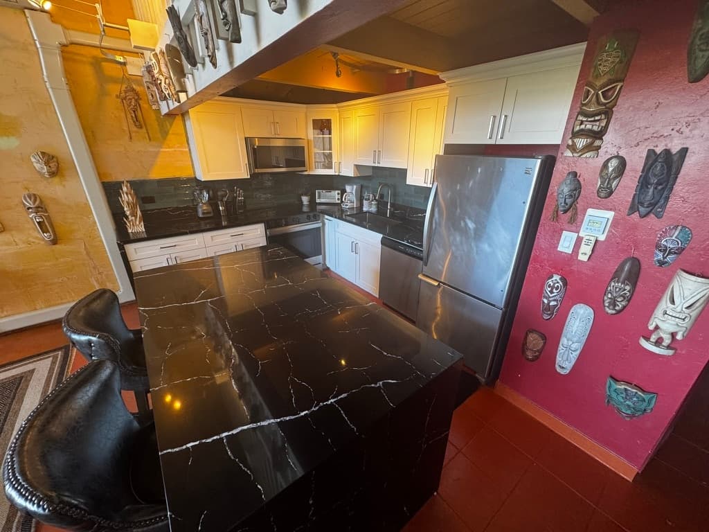 Condo in Kihei · ★4.84 · 2 bedrooms · 3 beds · 1 private bath - Photo 5