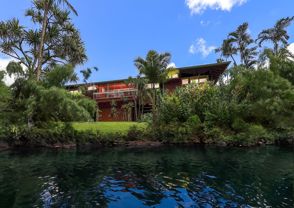Home in Hanalei · ★4.33 · 3 bedrooms · 3 beds · 2 baths - Photo 2