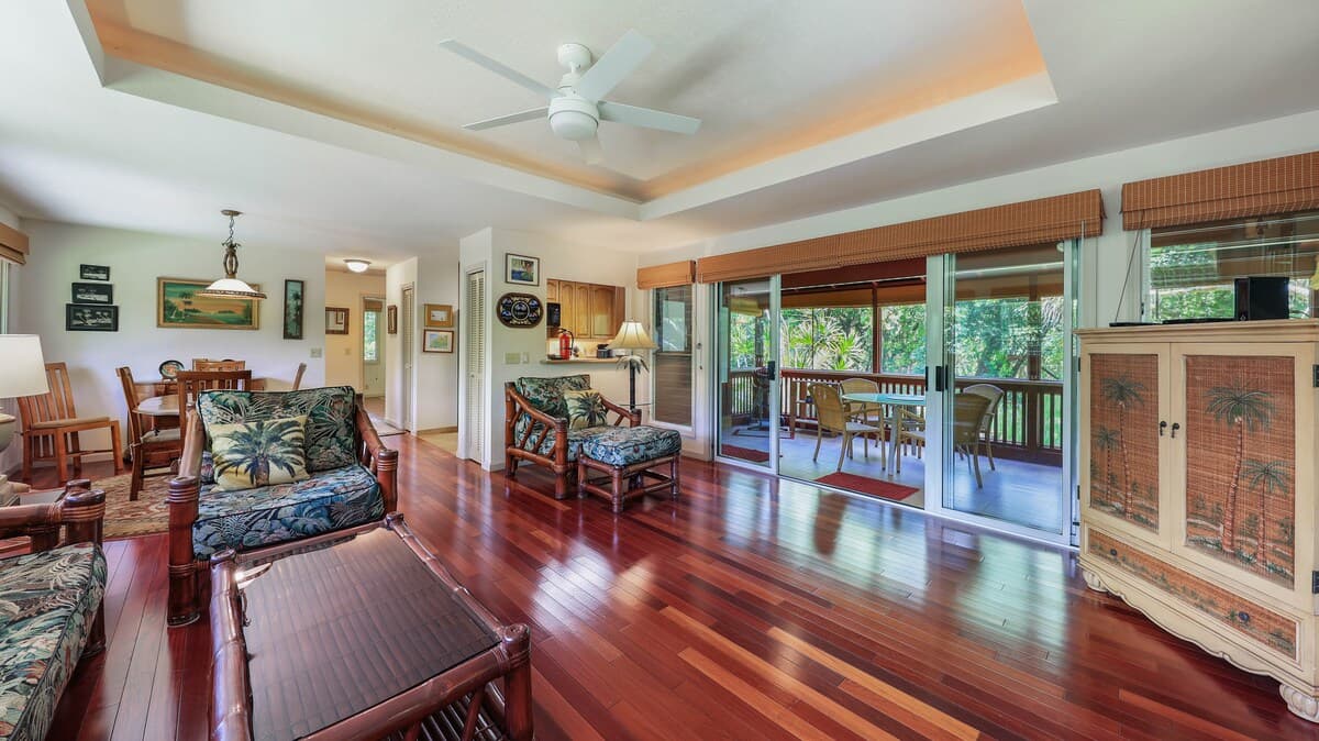Home in Hanalei · ★4.33 · 3 bedrooms · 3 beds · 2 baths - Photo 3