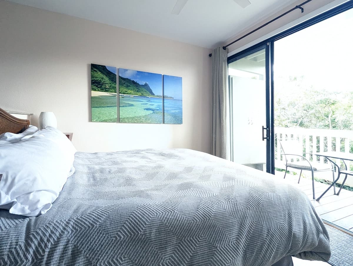 Condo in Princeville · ★4.82 · 1 bedroom · 2 beds · 1 private bath - Photo 5