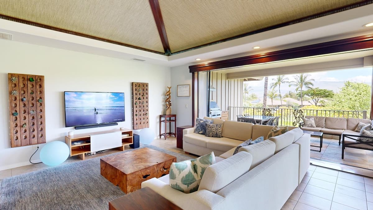 Home in Waimea · ★4.98 · 4 bedrooms · 6 beds · 3.5 private baths - Photo 4