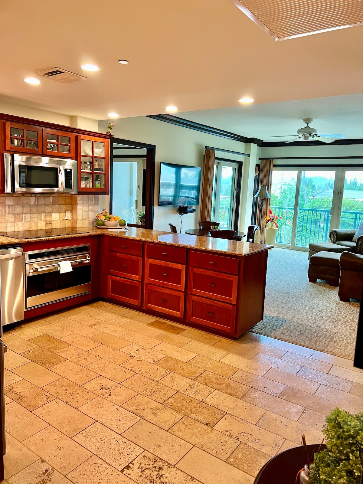 Kauai Paradise-3 hot-tubs-2Waterslides-2bdrm-3bath - Photo 5