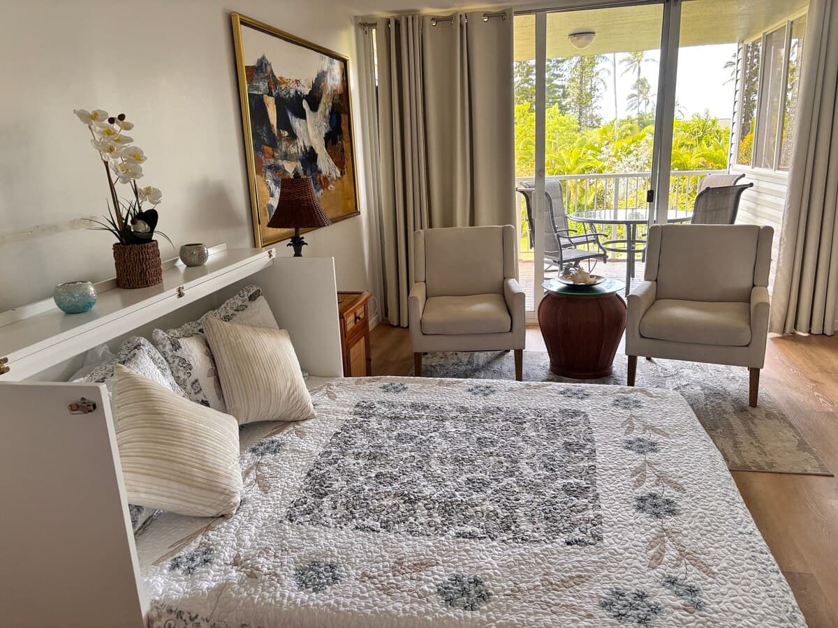 Honeymooners Getaway Resort North Shore! Sleeps 2 - Photo 3