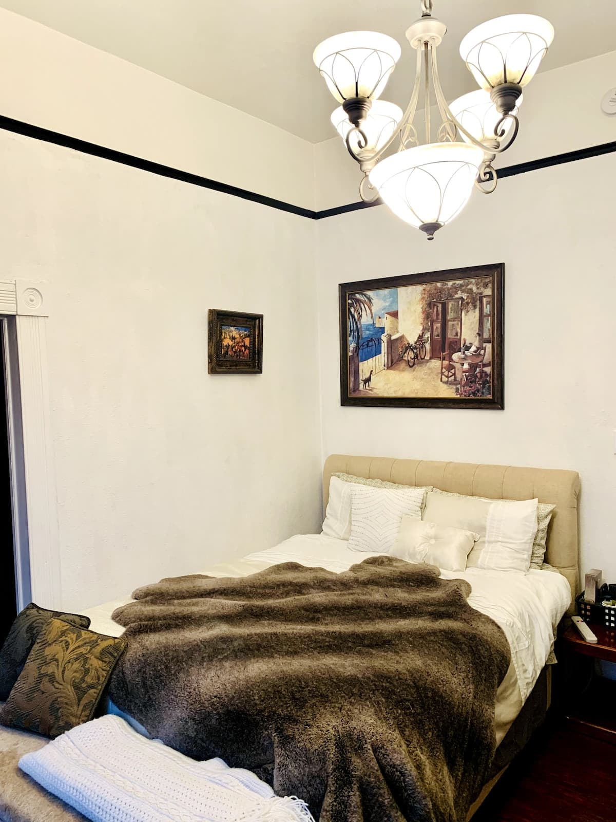 Charming SOFA Victorian, Walk to Sharks & Downtown - Photo 2