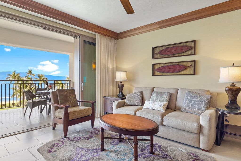 Condo in Lahaina · ★5.0 · 2 bedrooms · 3 beds · 2 baths - Photo 2
