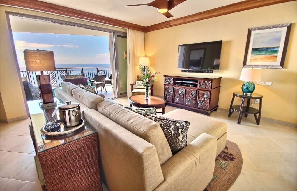 Condo in Lahaina · ★5.0 · 2 bedrooms · 3 beds · 2 baths - Photo 3