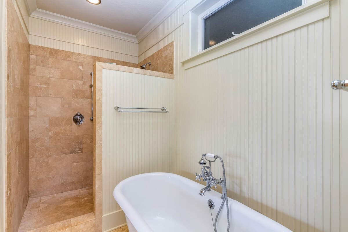 Condo in Koloa · ★4.99 · 3 bedrooms · 7 beds · 3 private baths - Photo 4
