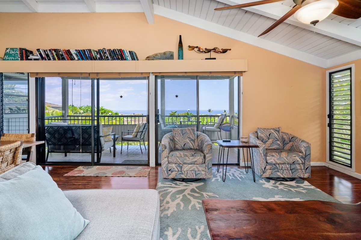 Condo in Kihei · ★4.77 · 2 bedrooms · 3 beds · 2 baths - Photo 4