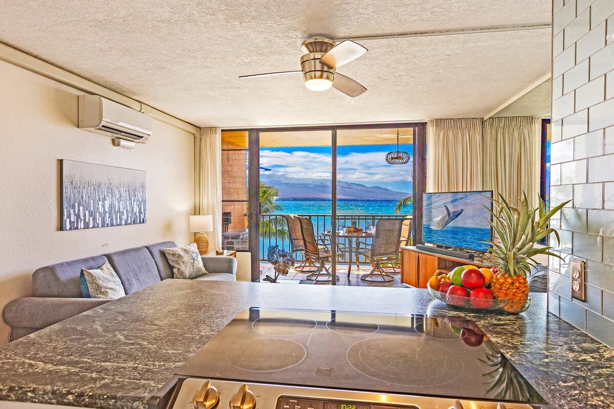 Breathtaking, FRONT ROW seat to the azure Pacific - Photo 4