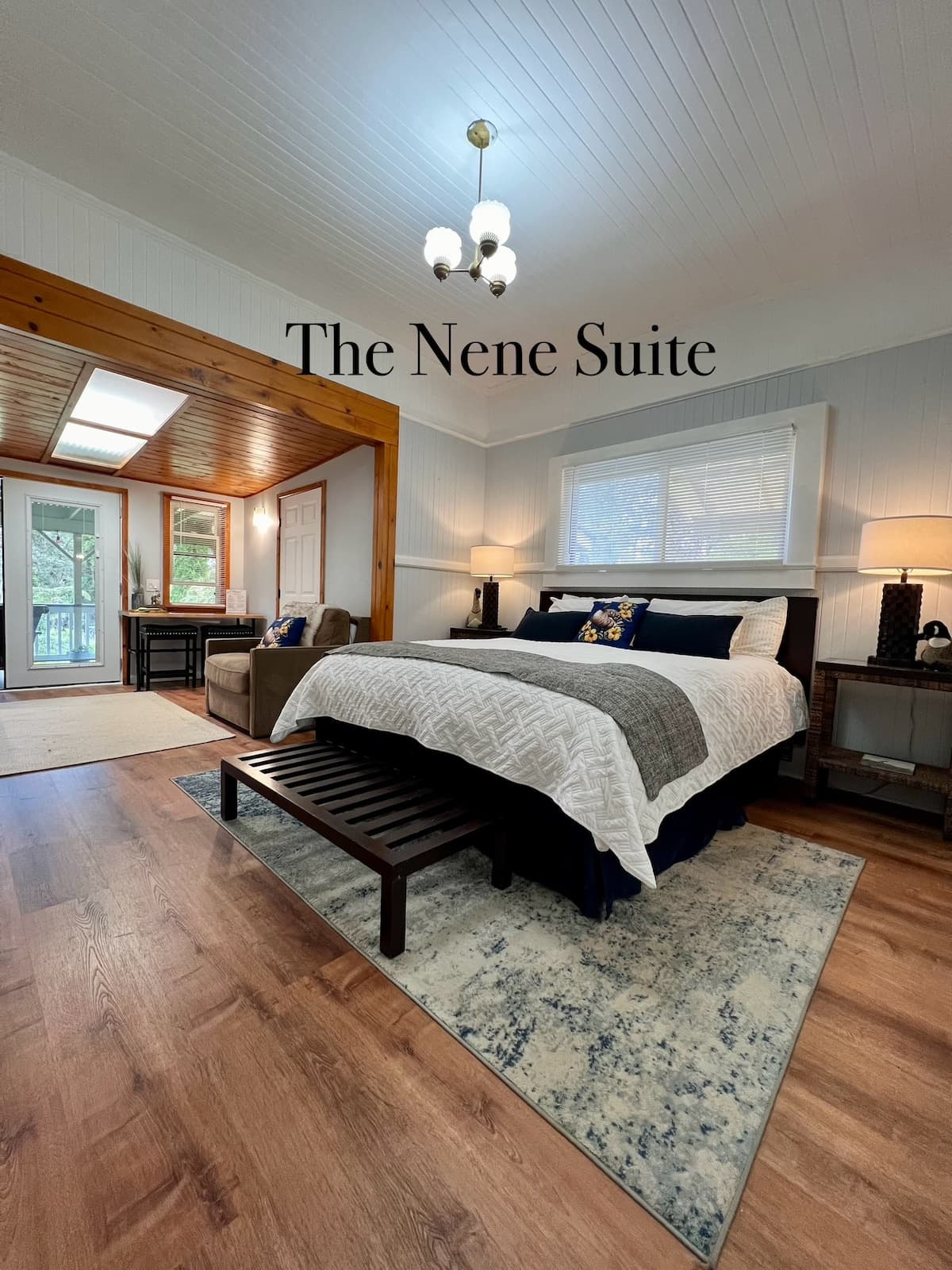 Private Suite - 1 King w/Kitchenette - Photo 1