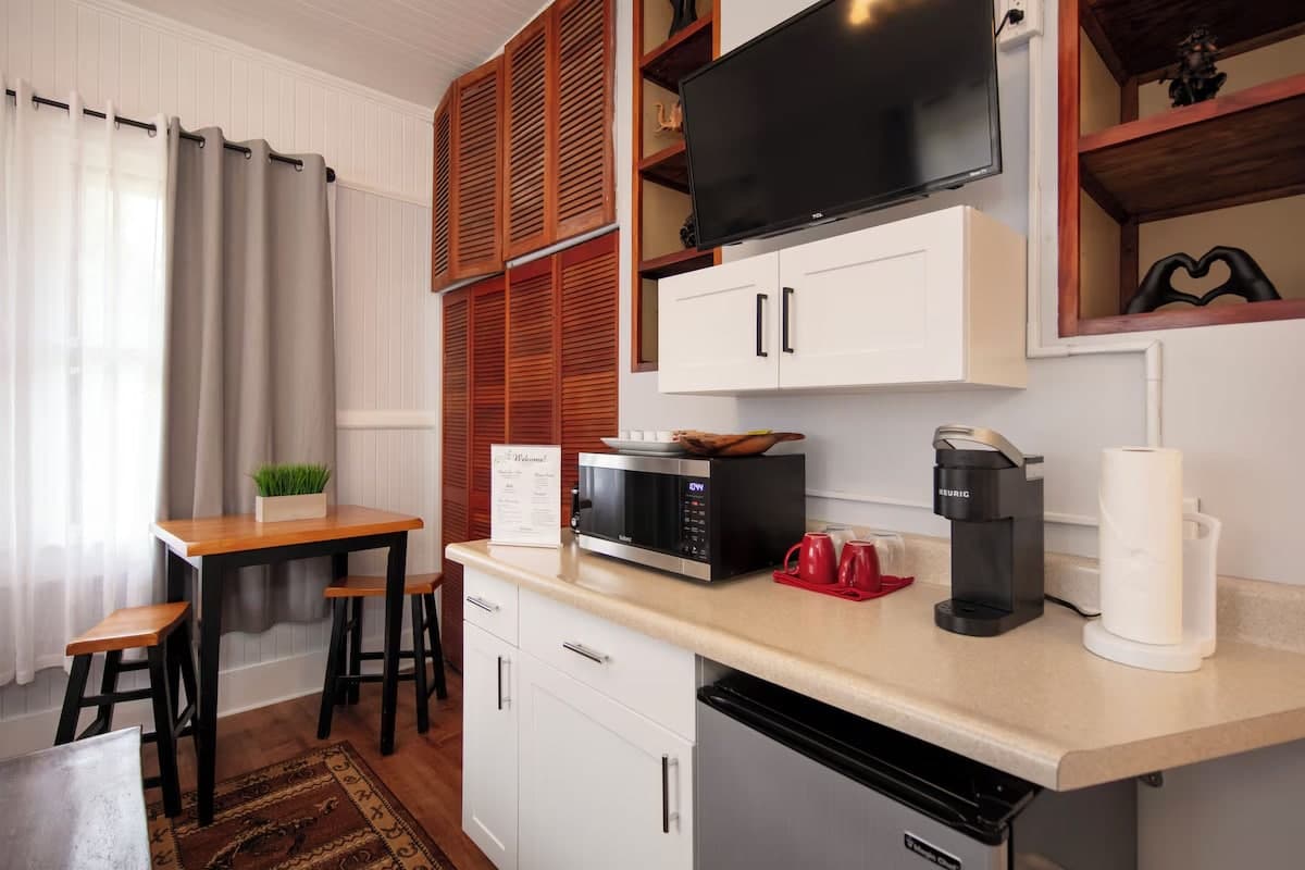 Guesthouse in Volcano · ★5.0 · 1 bedroom · 1 bed · No bathroom - Photo 2