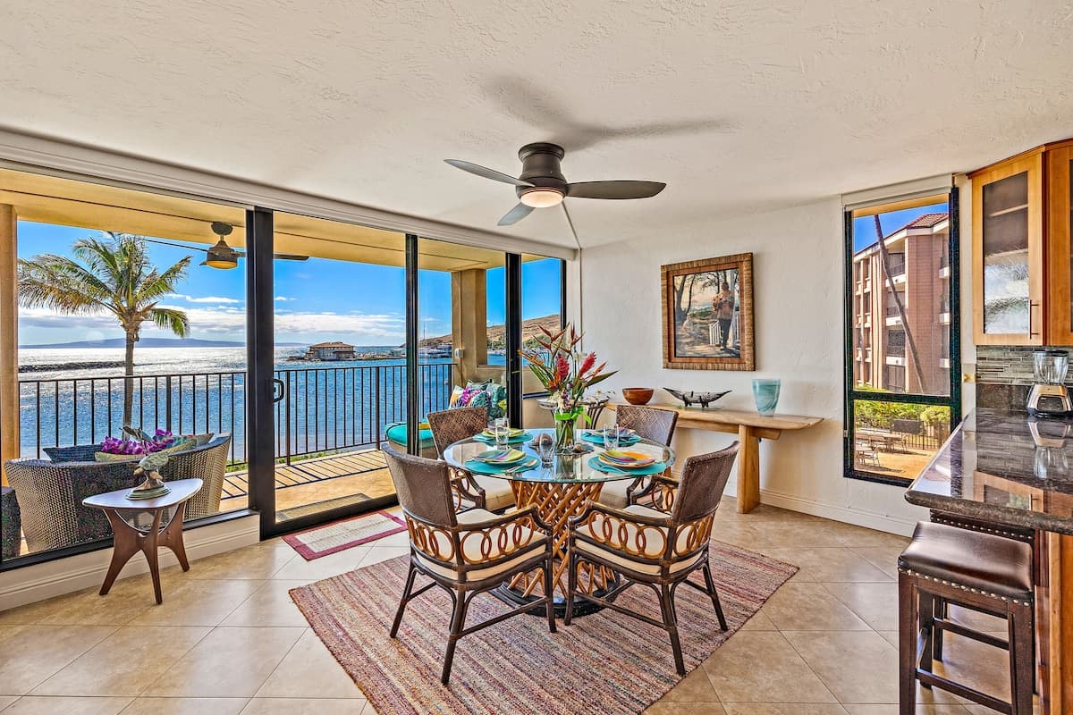 Condo in Wailuku · ★4.83 · 2 bedrooms · 2 beds · 2 baths - Photo 1