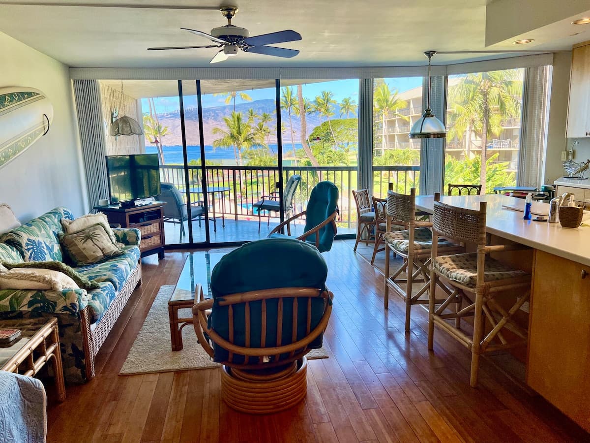 Condo in Kihei · ★4.9 · 2 bedrooms · 4 beds · 2 private baths - Photo 3