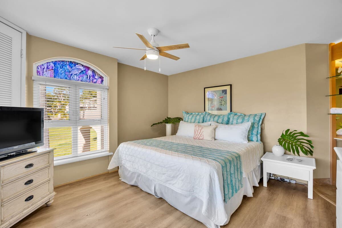 Condo in Kihei · ★4.86 · 2 bedrooms · 3 beds · 2 private baths - Photo 2