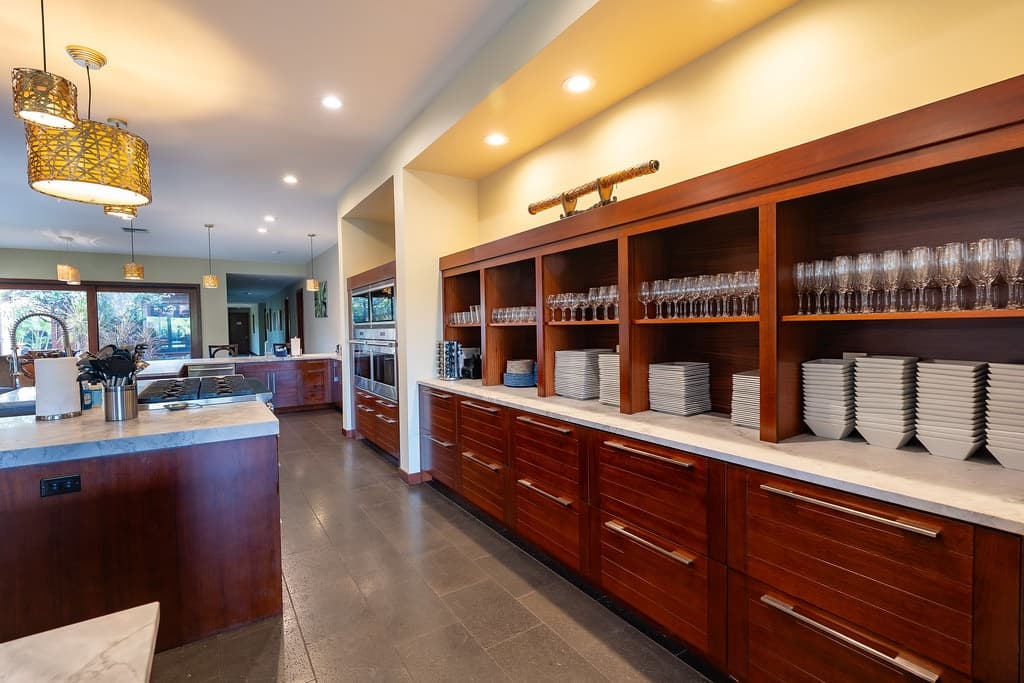 Home in Waimea · ★5.0 · 7 bedrooms · 7 beds · 6 baths - Photo 5