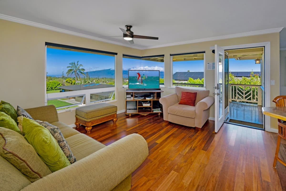 Home in Makawao · ★4.89 · 3 bedrooms · 3 beds · 2 private baths - Photo 1