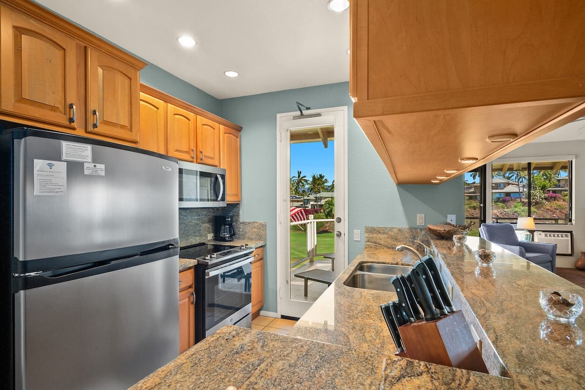 Condo in Kihei · ★4.91 · 3 bedrooms · 4 beds · 2 baths - Photo 5