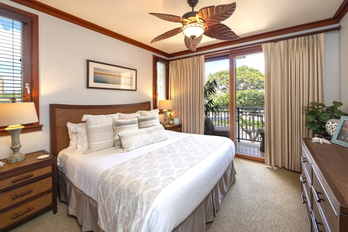 Condo in Kapolei · ★4.92 · 3 bedrooms · 8 beds · 2.5 private baths - Photo 3