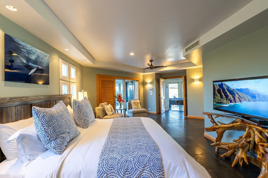 Home in Waimea · ★4.92 · 5 bedrooms · 5 beds · 6 baths - Photo 4