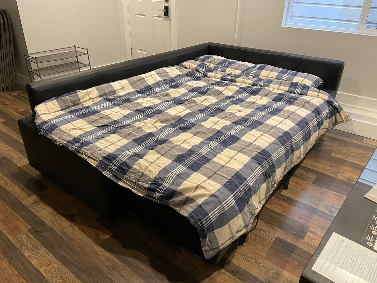3BR 2BA no kitchen, $25/day parking option (<16ft) - Photo 4