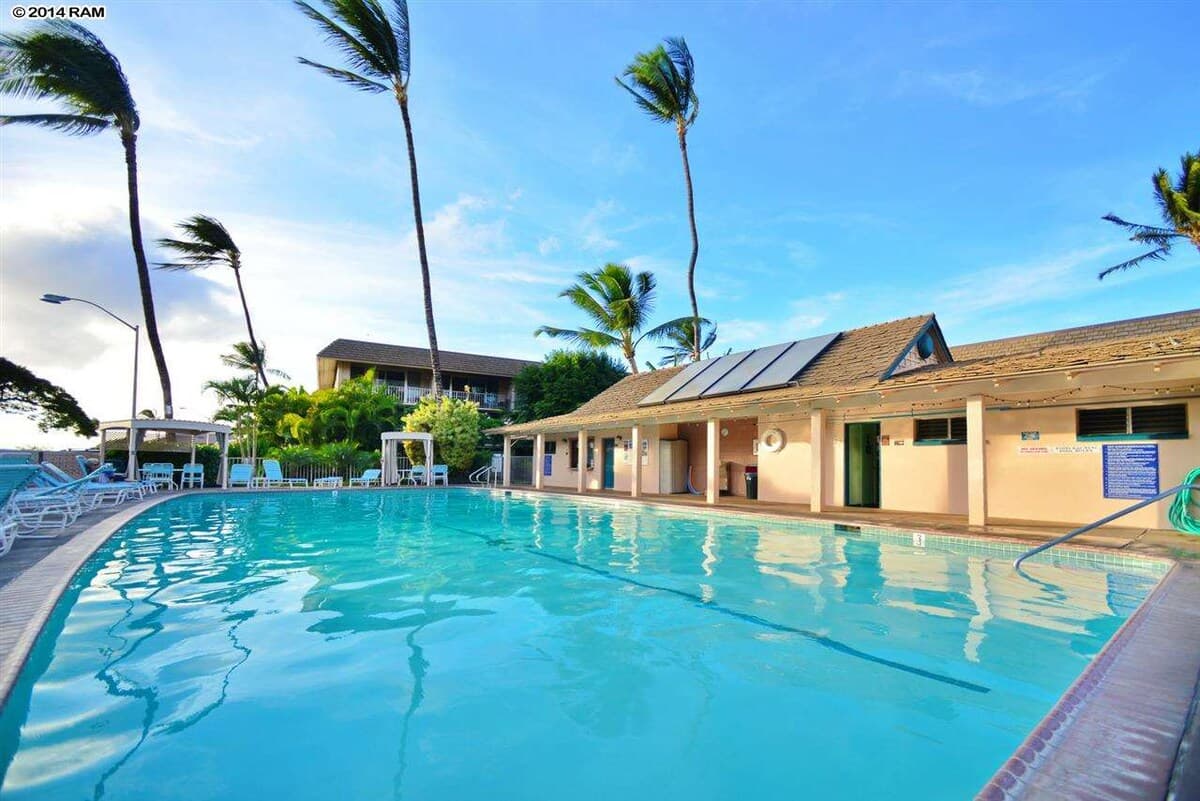 Condo in Kihei · ★4.71 · 1 bedroom · 2 beds · 1 private bath - Photo 4