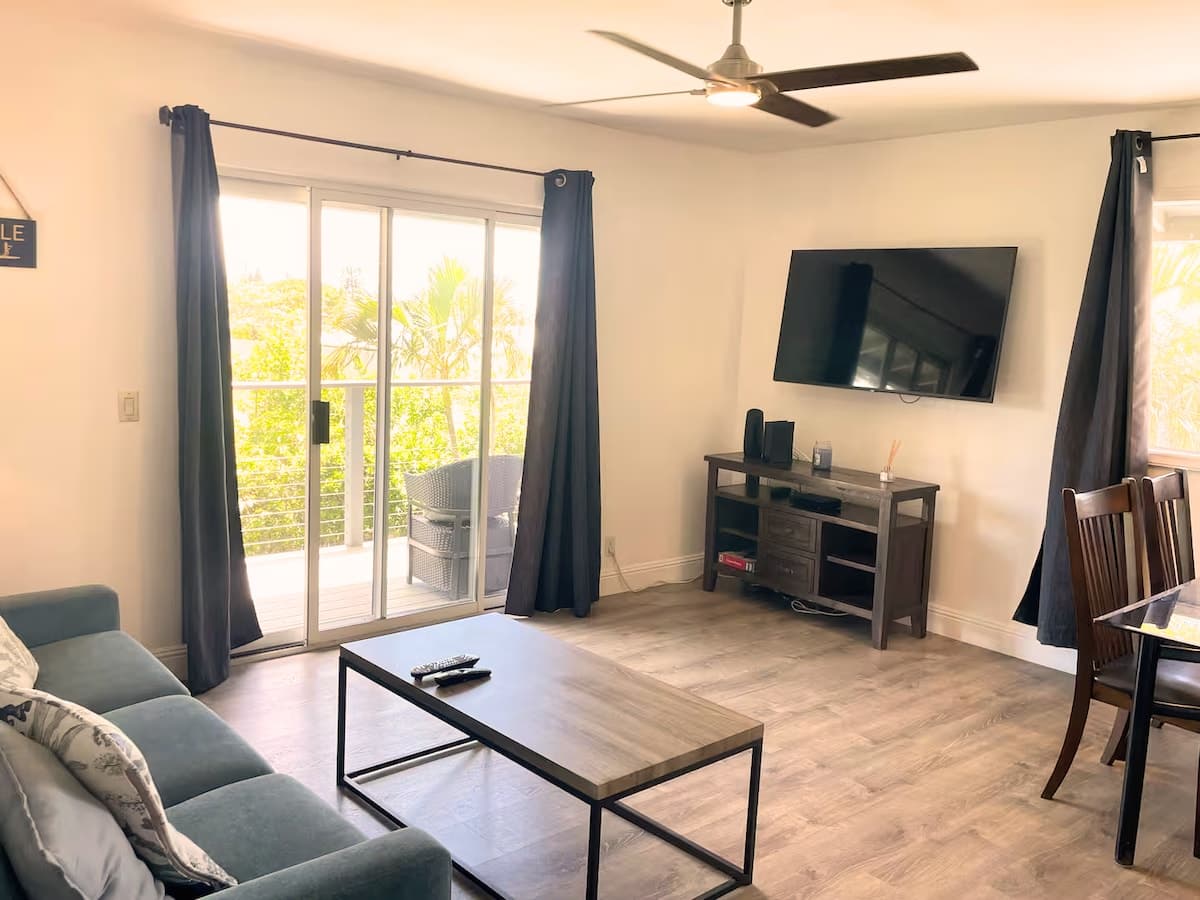 Ocean-View Balcony | 1BR w/ Full Kitchen + Grill - Photo 2