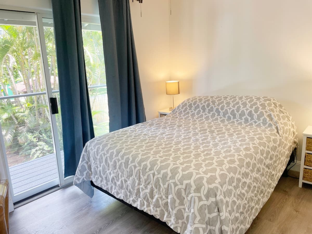 Ocean-View Balcony | 1BR w/ Full Kitchen + Grill - Photo 1