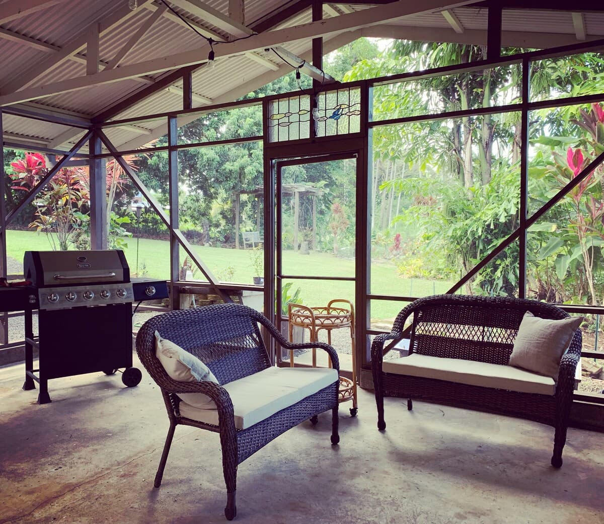 Home in Hilo · ★4.93 · 3 bedrooms · 3 beds · 2 baths - Photo 1