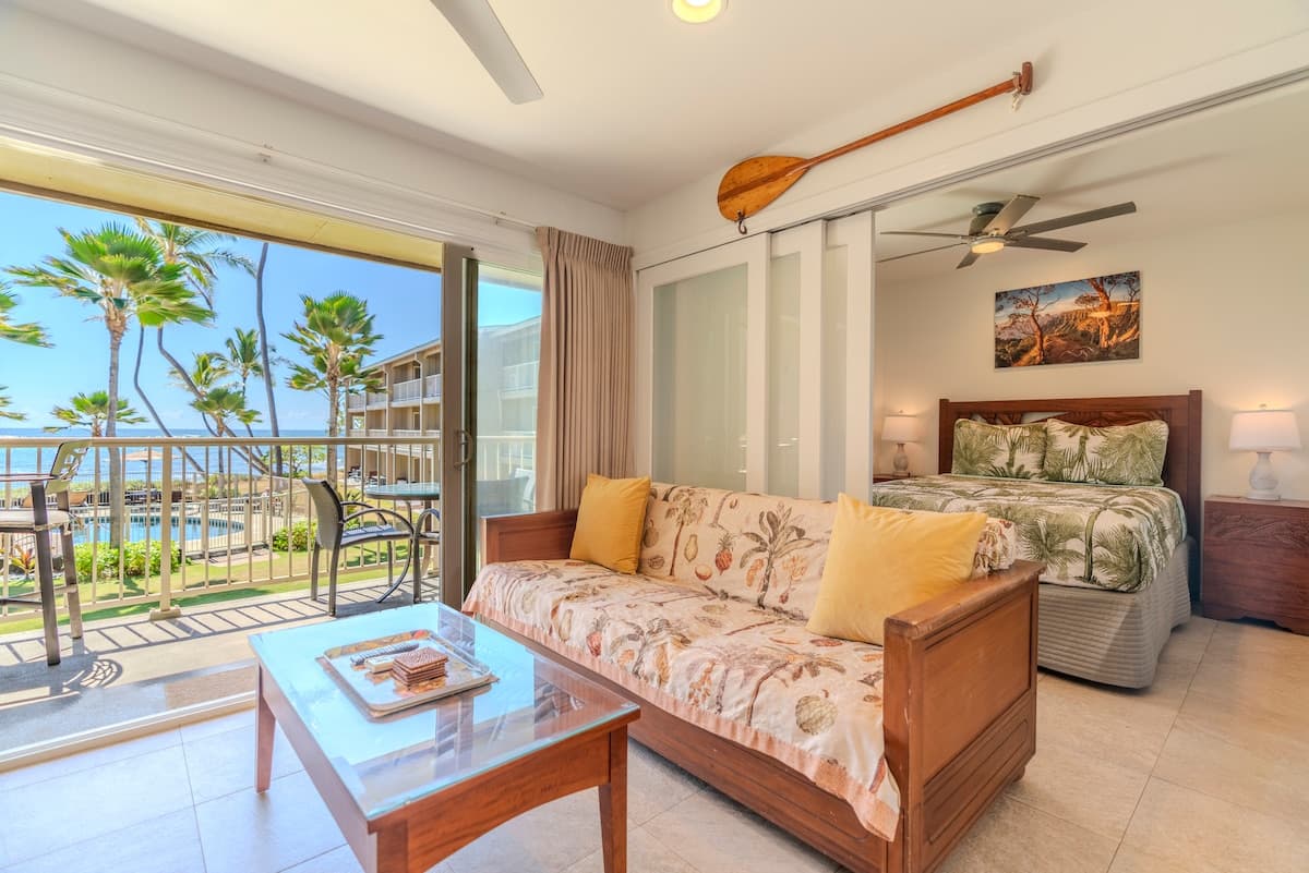 Condo in Kapaa · ★4.84 · 2 bedrooms · 2 beds · 1 private bath - Photo 2