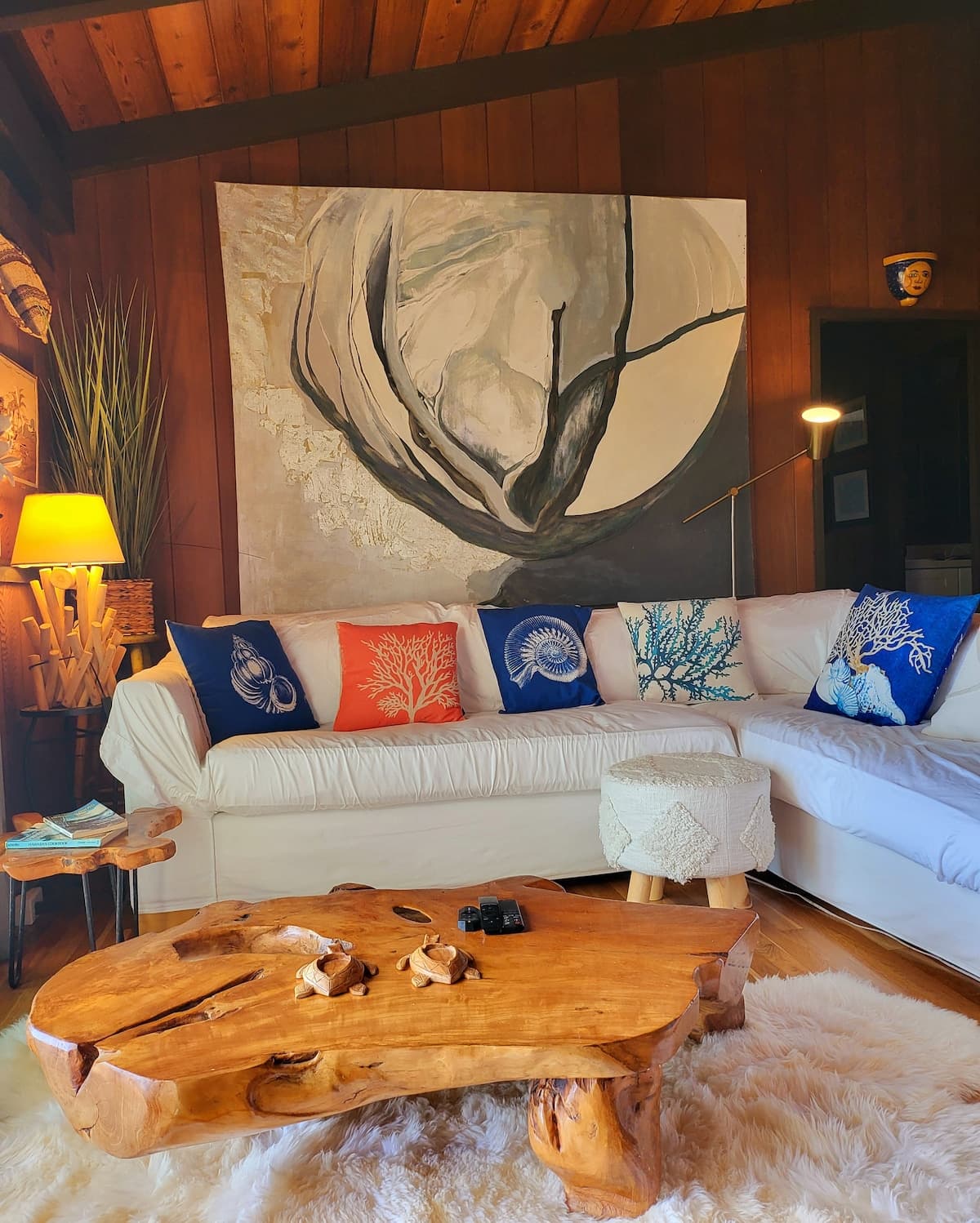 Home in Laupahoehoe · ★4.94 · 2 bedrooms · 2 beds · 1.5 baths - Photo 5