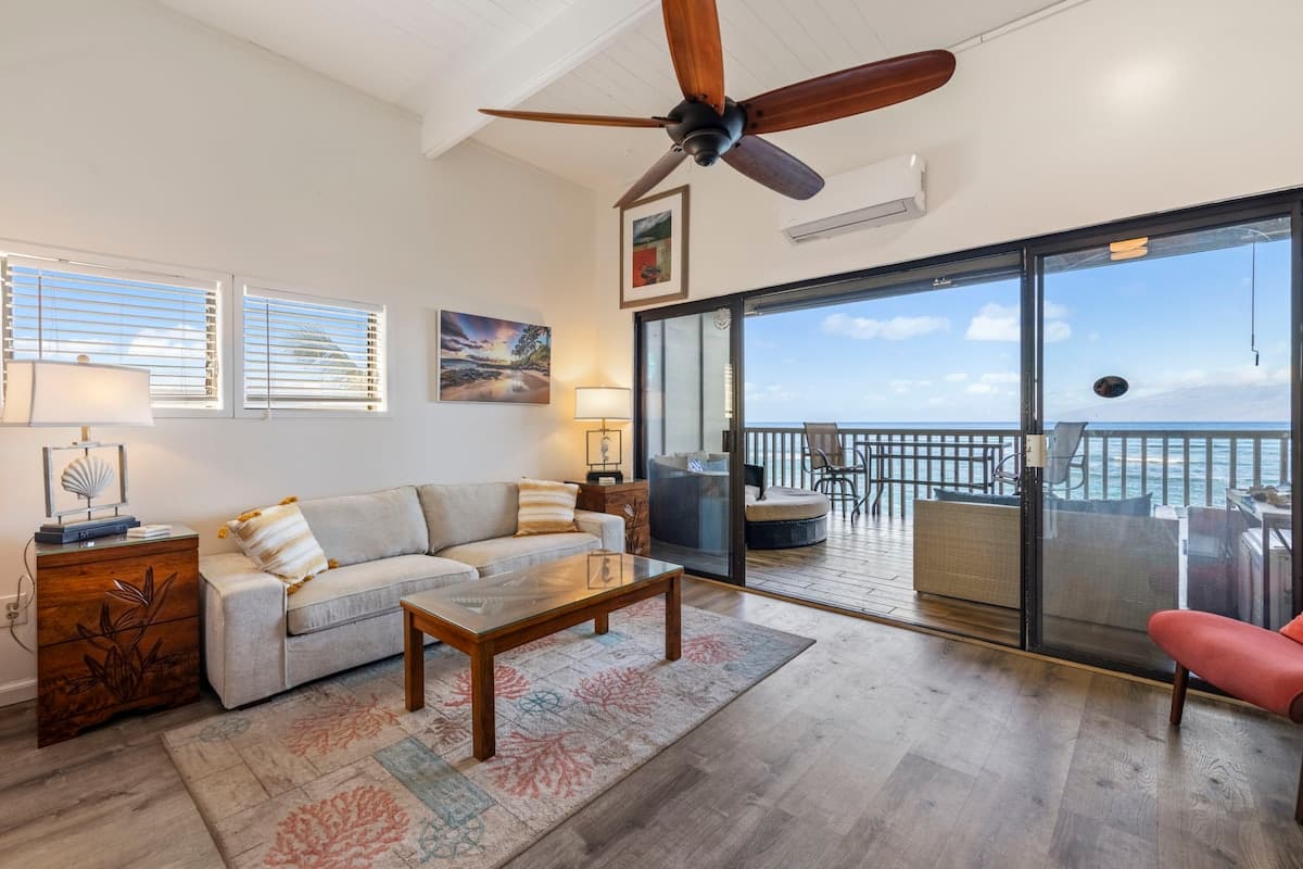 Condo in Lahaina · ★4.97 · 1 bedroom · 1 bed · 1 bath - Photo 3