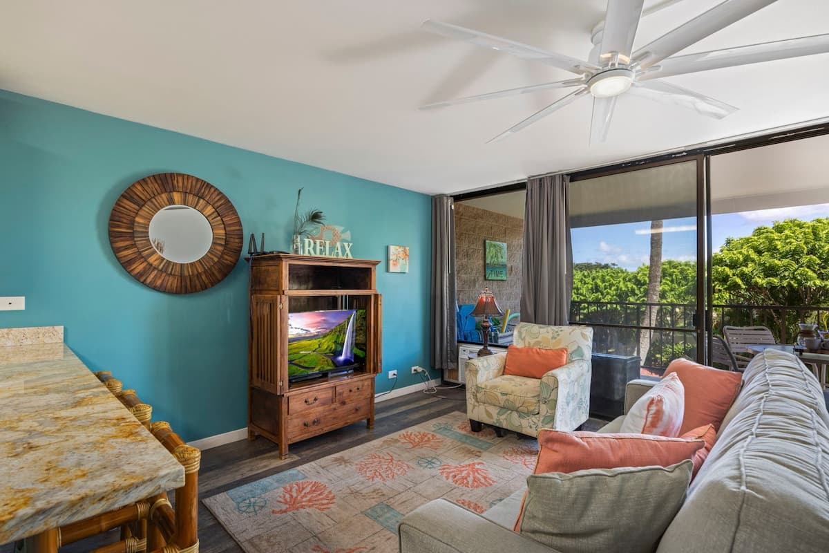 Condo in Kihei · ★4.74 · 1 bedroom · 2 beds · 1 bath - Photo 3