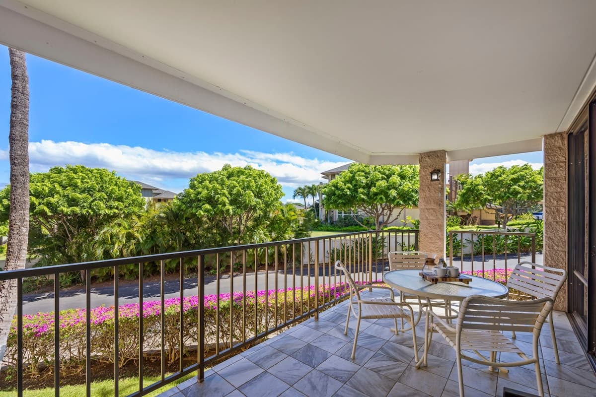 Condo in Kihei · ★4.74 · 1 bedroom · 2 beds · 1 bath - Photo 1