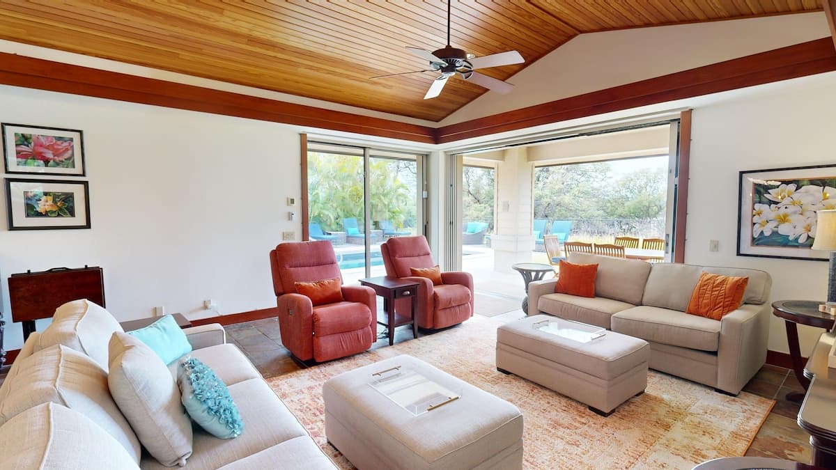 Home in Waimea · ★4.8 · 4 bedrooms · 8 beds · 3.5 baths - Photo 1