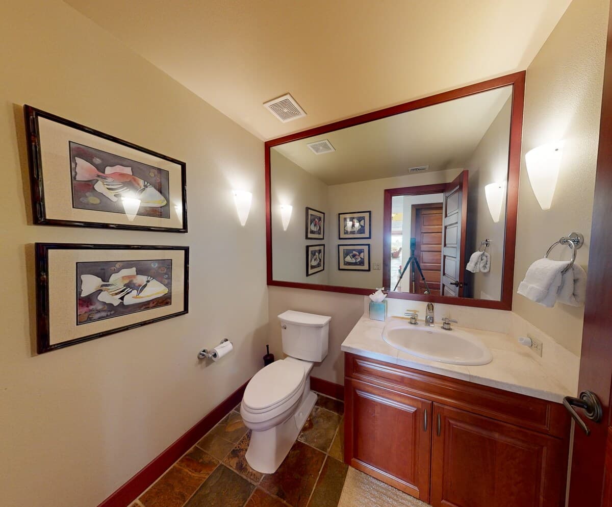 Home in Waimea · ★4.8 · 4 bedrooms · 8 beds · 3.5 baths - Photo 5