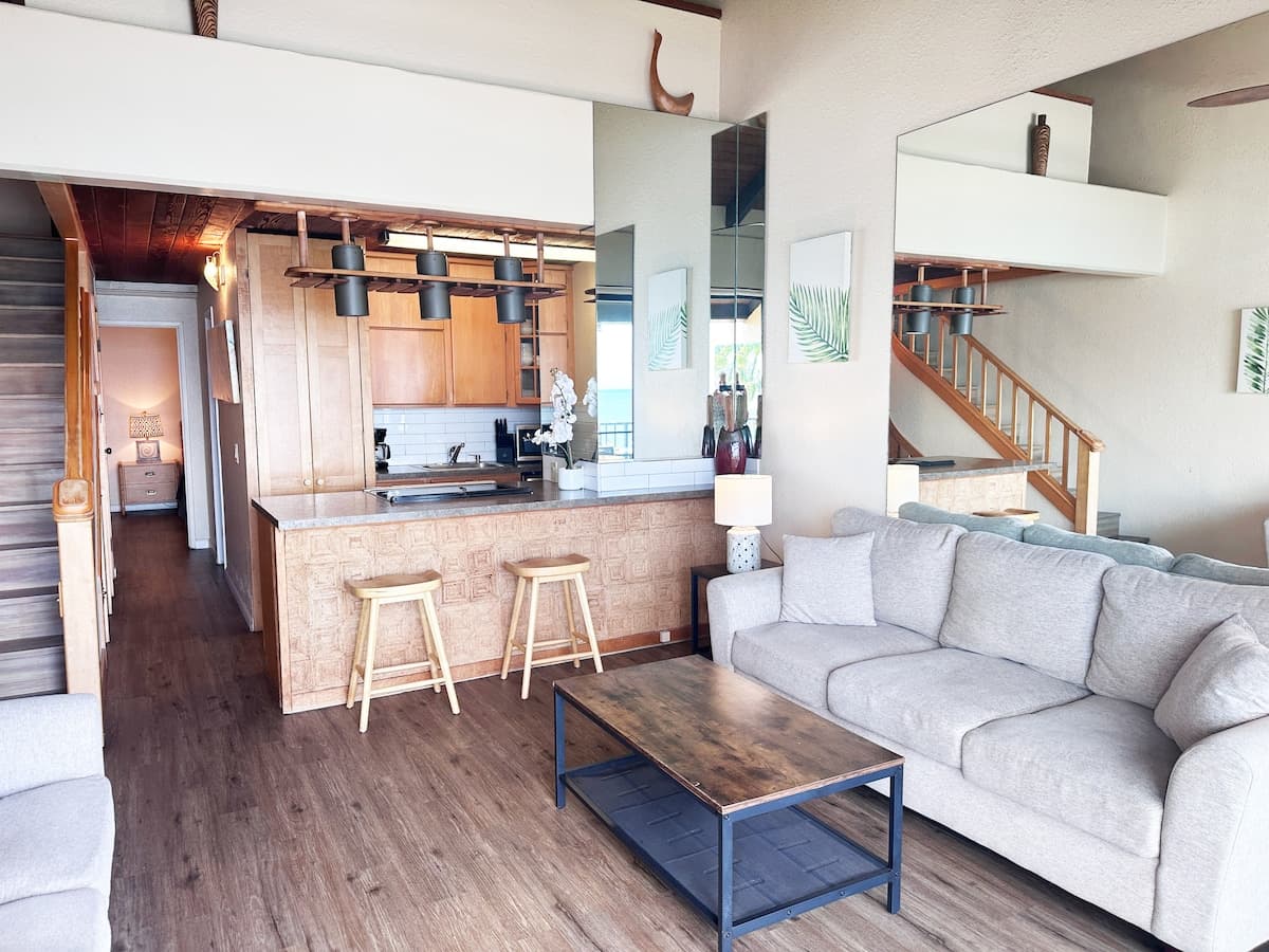 Condo in Wailuku · ★4.72 · 2 bedrooms · 2 beds · 2 baths - Photo 5