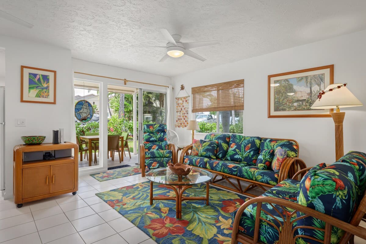 Townhouse in Kailua-Kona · ★4.68 · 2 bedrooms · 3 beds · 2 private baths - Photo 3